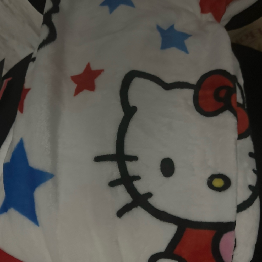 Hello kitty 4th of July exclusive❤️💙